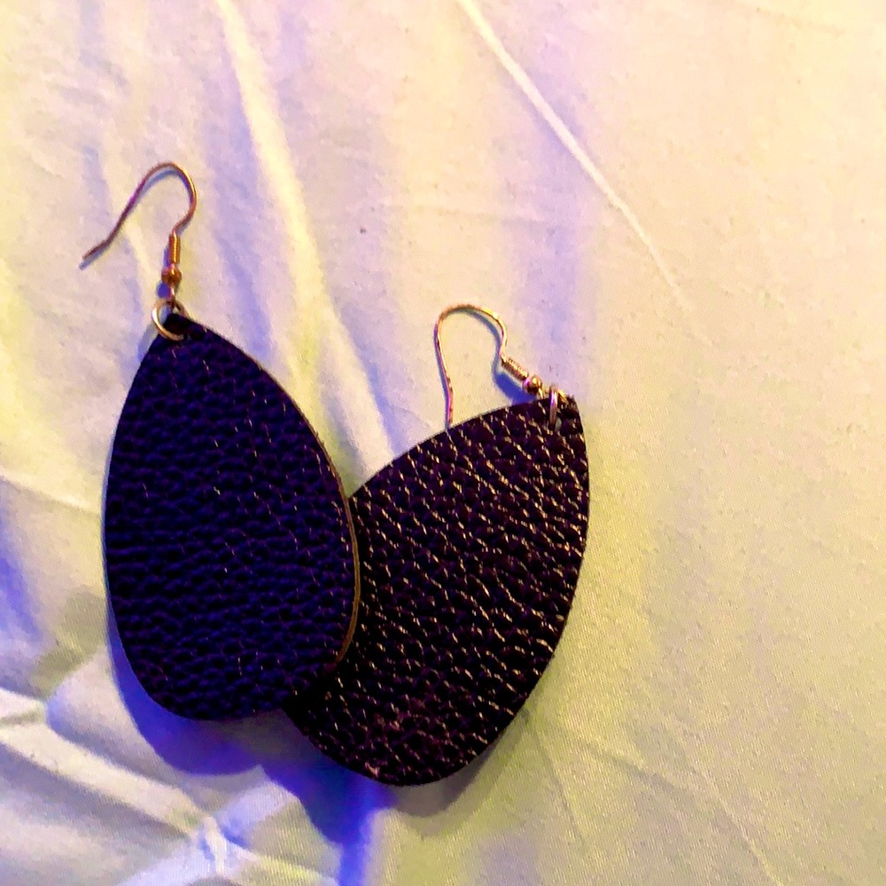 Dangled earrings